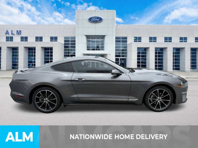 2022 Ford Mustang EcoBoost
