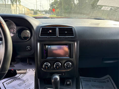 2014 Dodge Challenger SRT8 Core