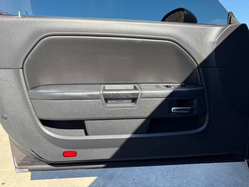 2014 Dodge Challenger SRT8 Core