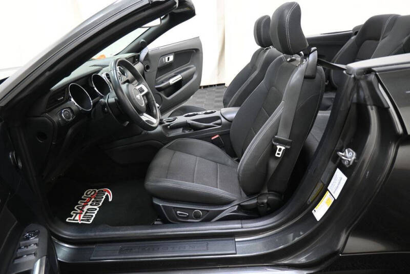 2016 Ford Mustang V6