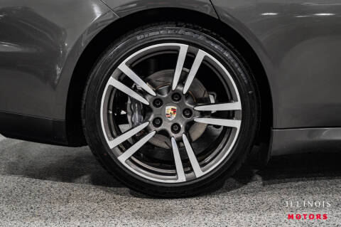 2016 Porsche Panamera 4 Edition