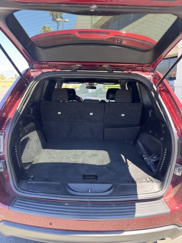 2020 Jeep Grand Cherokee Laredo