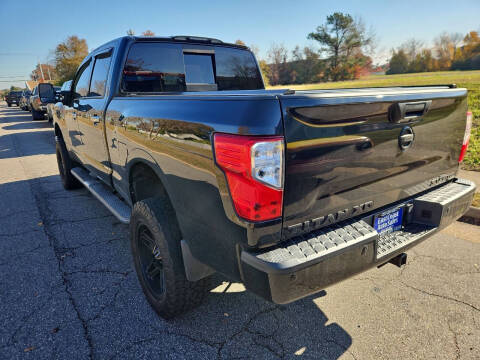 2019 Nissan Titan XD SV