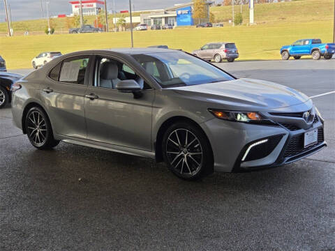 2024 Toyota Camry Hybrid SE