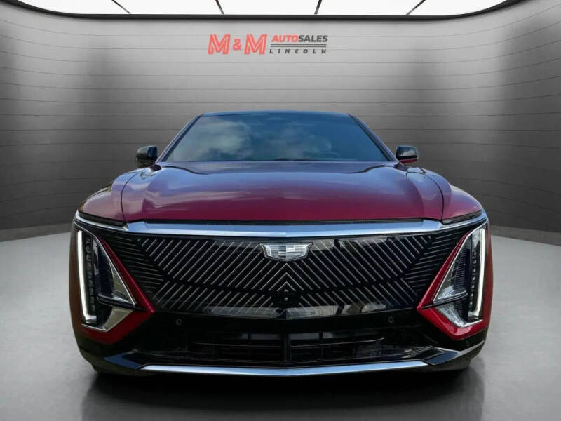 2024 Cadillac LYRIQ Luxury 1