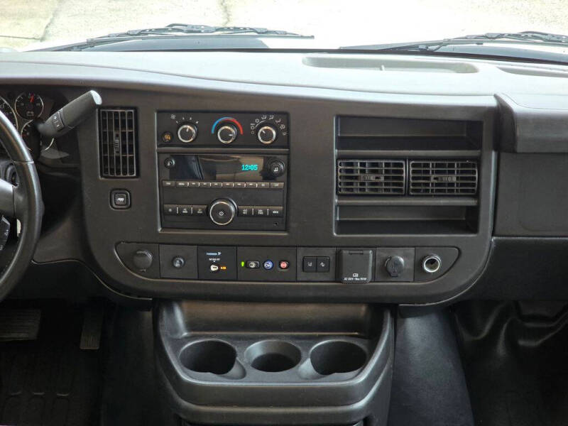 2022 Chevrolet Express 3500