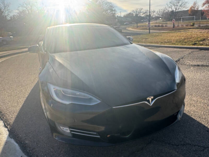 2016 Tesla Model S 90D
