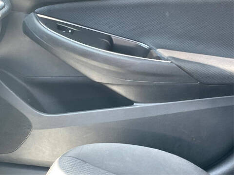 2017 Chevrolet Cruze LS Auto