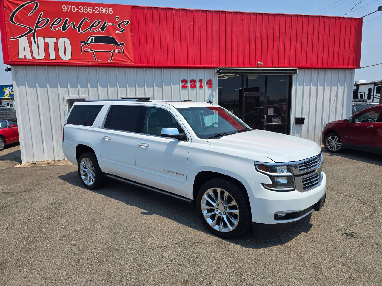 White 2015 Chevrolet Suburban LTZ 4x4 LTZ 4dr SUV 1