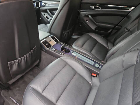2014 Porsche Panamera 4