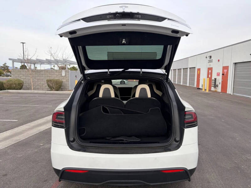 2023 Tesla Model X Standard Range
