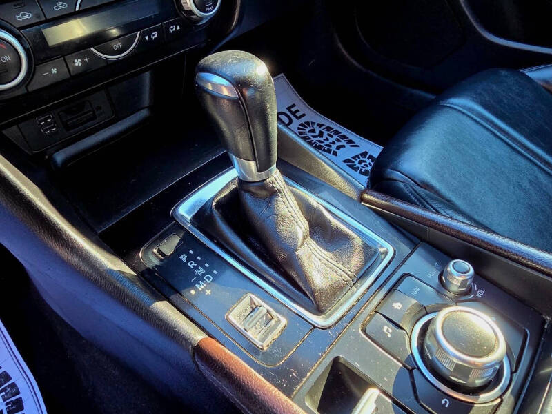 2017 Mazda MAZDA3 Touring