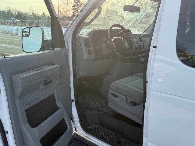 2011 Ford E-Series E-350 SD XL