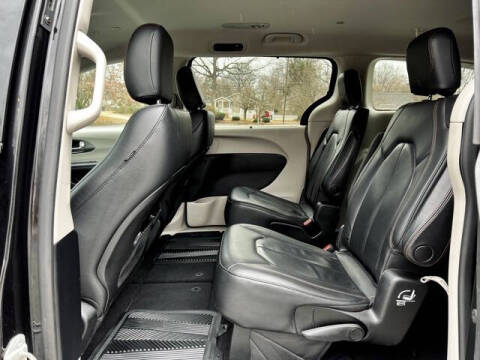 2020 Chrysler Pacifica Touring L