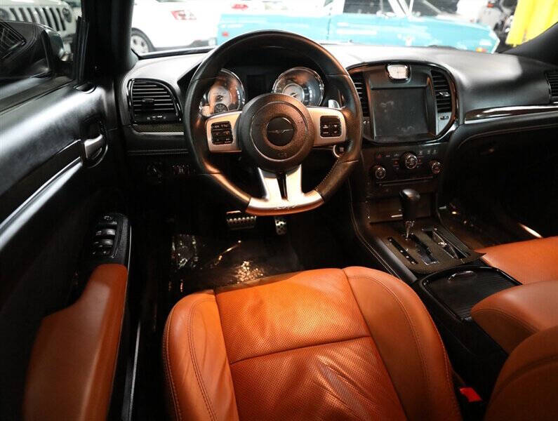 2013 Chrysler 300 SRT8