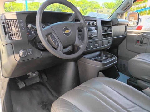 2017 Chevrolet Express 2500
