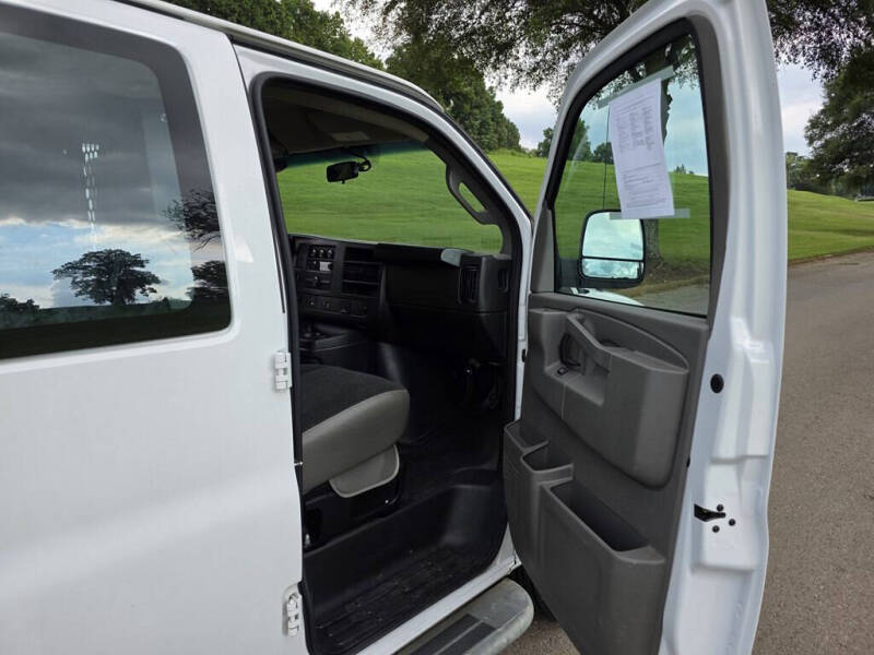 2023 GMC Savana 2500