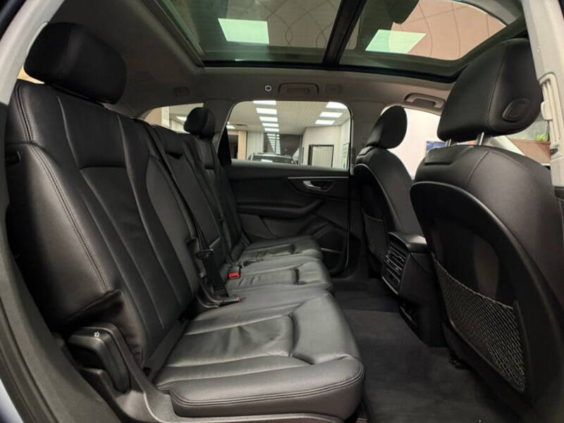 2022 Audi Q7 quattro Premium Plus 55 TFSI