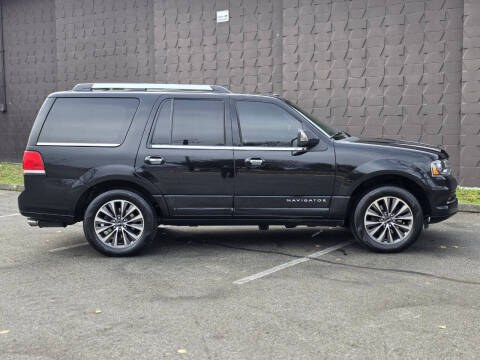 2016 Lincoln Navigator Select