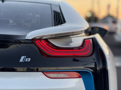 2016 BMW i8