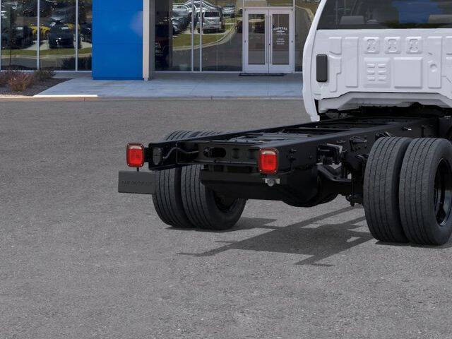 2025 Chevrolet Silverado 5500HD