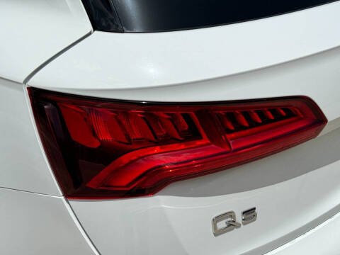 2018 Audi Q5 2.0T quattro Premium Plus