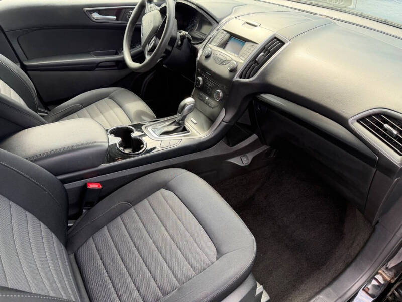 2018 Ford Edge SE