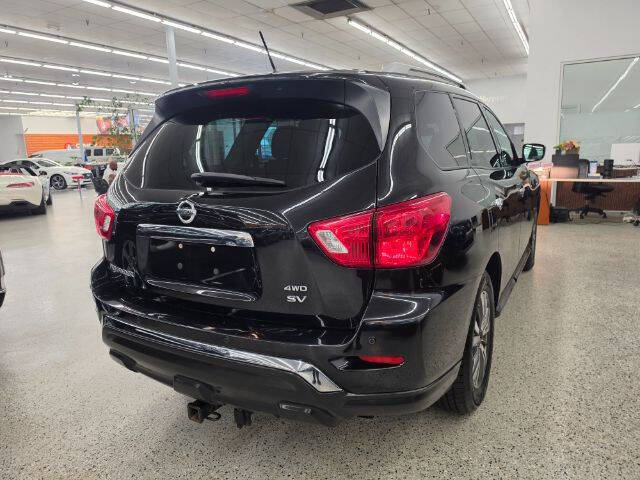 2017 Nissan Pathfinder SV