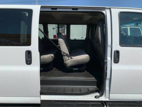 2023 Chevrolet Express LS 3500