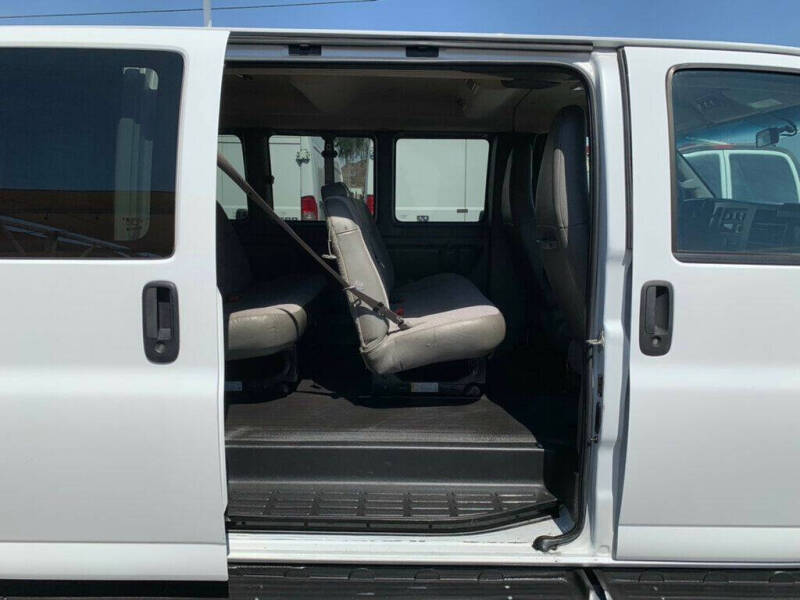 2023 Chevrolet Express LS 3500