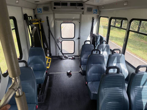 2017 Ford E-Series E-350 SD