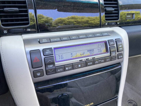 2004 Lexus SC 430