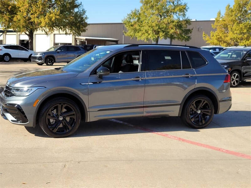 2024 Volkswagen Tiguan SE R-Line Black