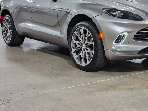 2023 Aston Martin DBX