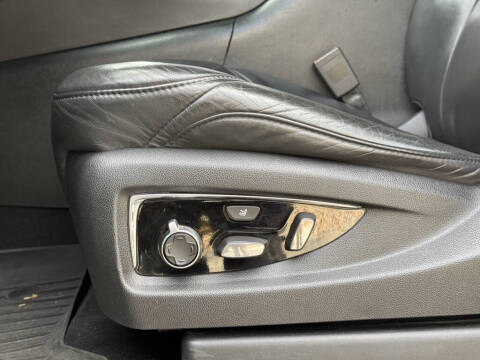 2017 Cadillac Escalade ESV Platinum