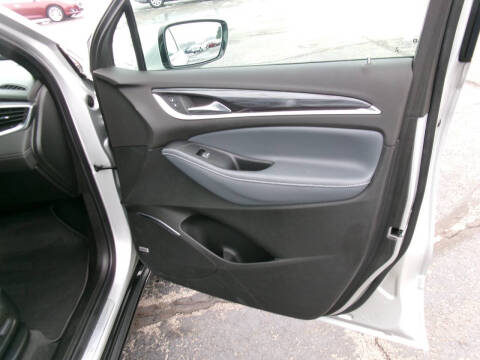 2022 Buick Enclave Essence