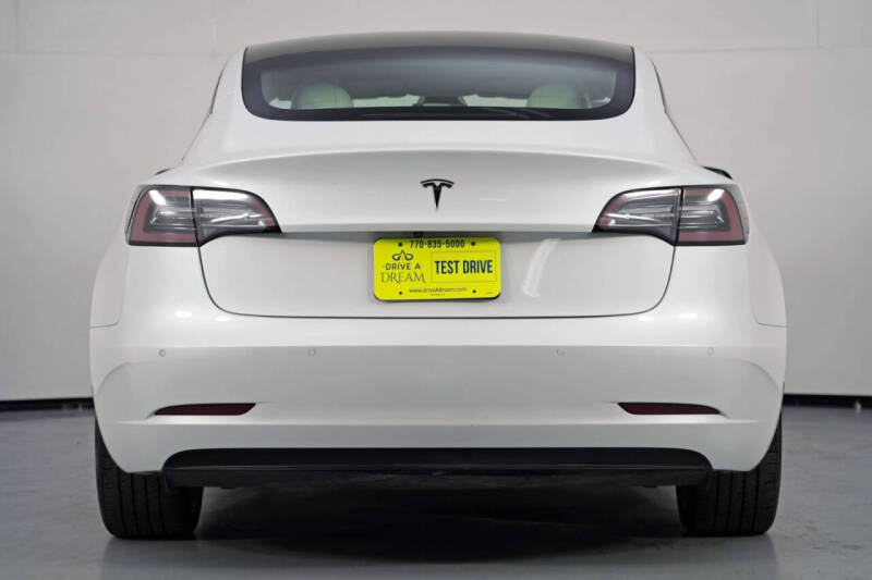 2021 Tesla Model 3 Standard Range Plus