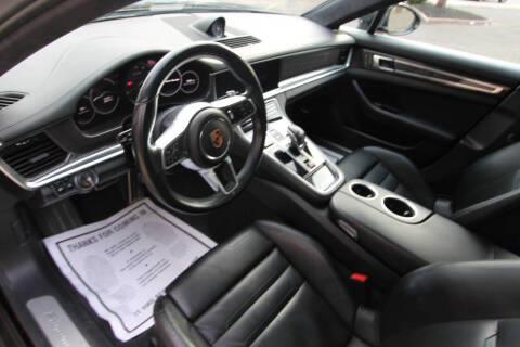 2017 Porsche Panamera Turbo