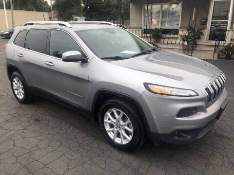 2016 Jeep Cherokee for sale at Tradewind Car Co in Muskegon MI