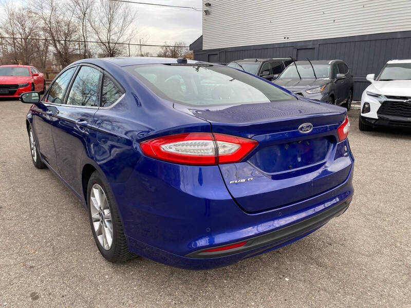 2016 Ford Fusion SE