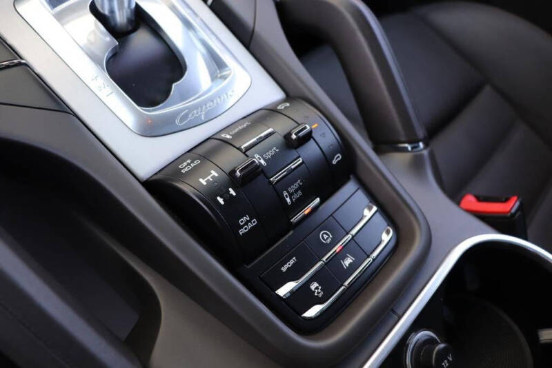 2015 Porsche Cayenne Turbo