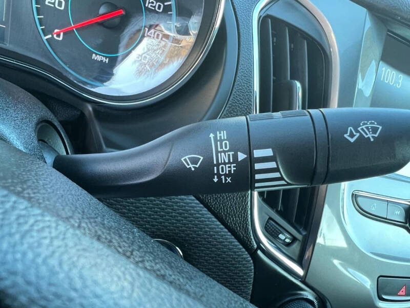 2017 Chevrolet Cruze LT Auto