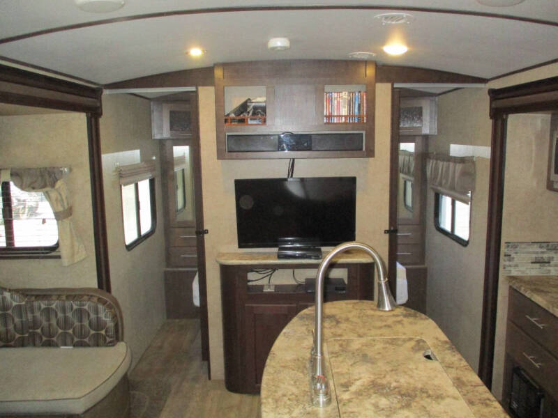 2016 Forest River Surveyor