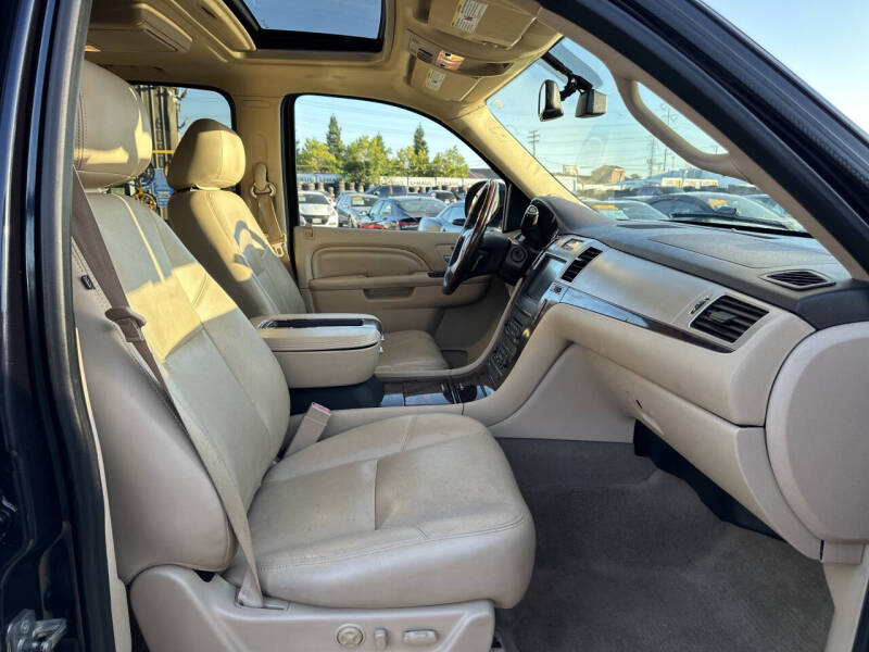 2013 Cadillac Escalade ESV Luxury