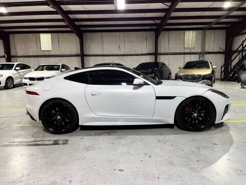 2016 Jaguar F-TYPE R