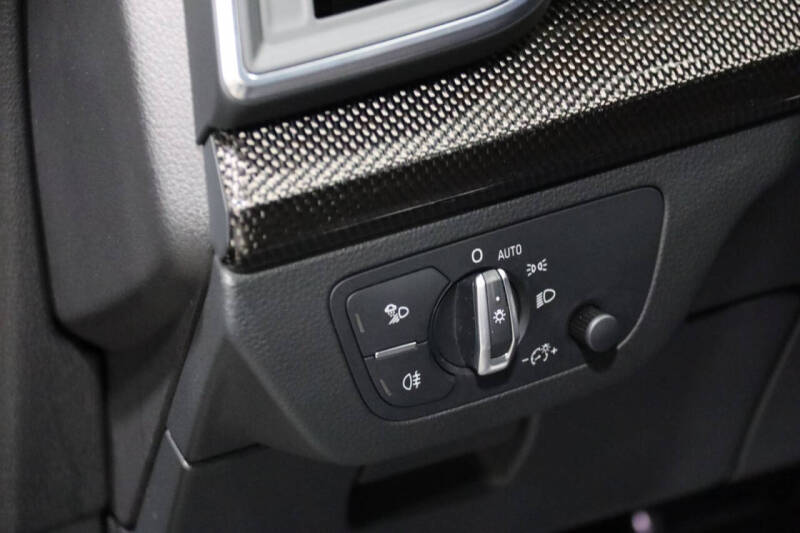 2020 Audi SQ5 3.0T quattro Premium Plus