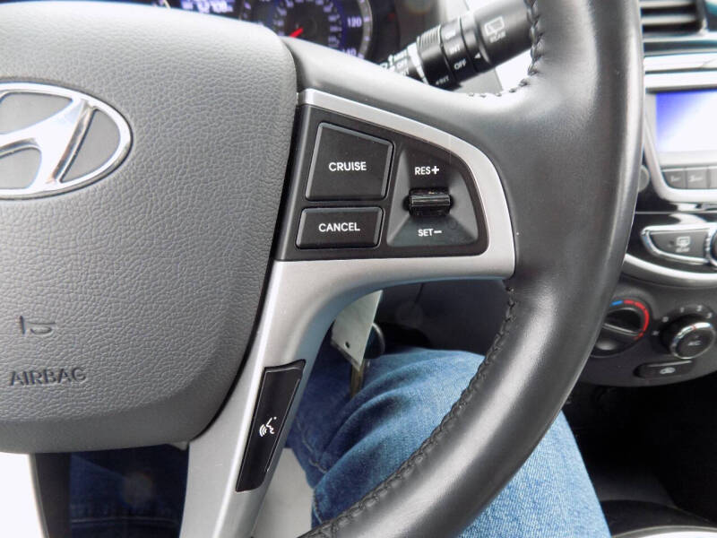 2014 Hyundai Accent SE