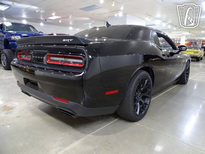 2015 Dodge Challenger SRT Hellcat