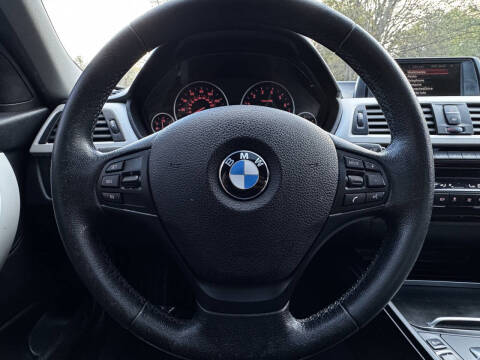 2016 BMW 3 Series 320i