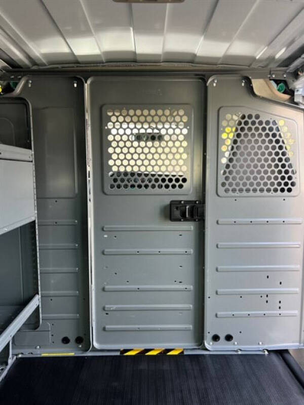 2023 GMC Savana 2500